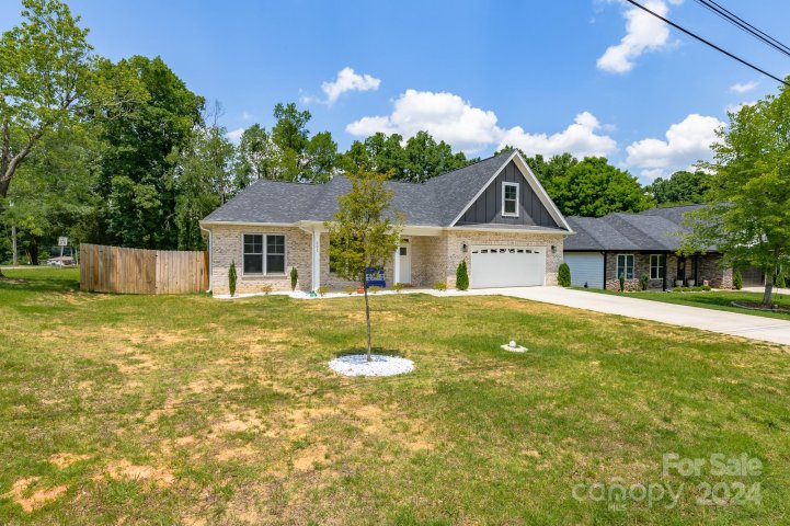 601 Gray Drive sold home in Charcon Heights, Charlotte, NC