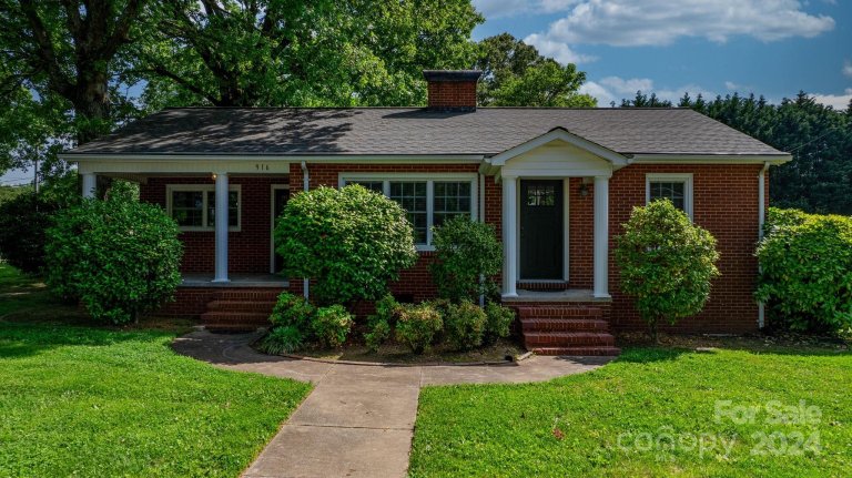 916 E Main Street sold home in Boyd Heights, Maiden, NC