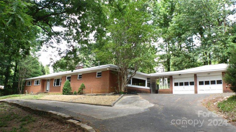 7305 Everett Drive sold home in Westerwood, Charlotte, NC