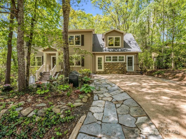 703 Laurel Avenue sold home in Lakewood, Black Mountain, NC
