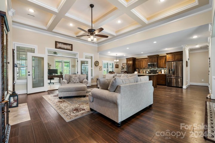 5160 Meadow Park Lane sold home in Abernethy Park, Hickory, NC
