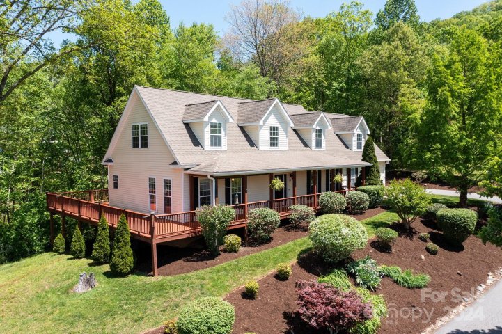 20 Lauren Lane sold home in Lindon Cove Crossing, Candler, NC