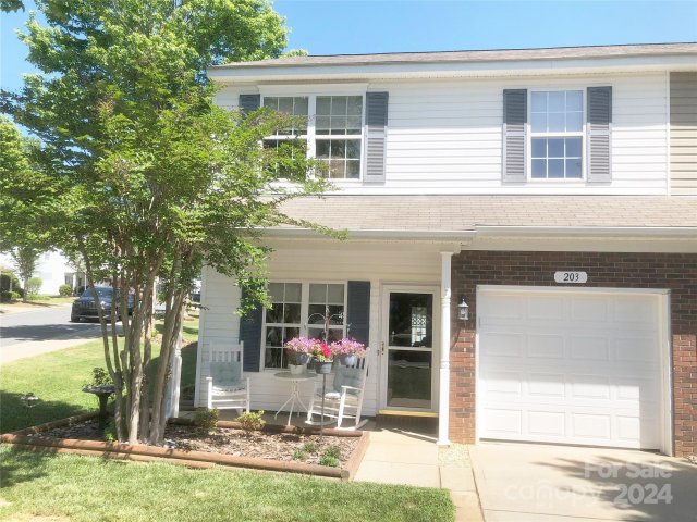 203 Tail Race Lane sold home in Cascades at River Crossing, Fort Mill, SC