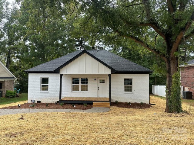 141 Ole Eastpointe Drive sold home in Ole Eastpointe, York, SC