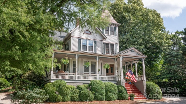 213 Riverside Drive sold home in Riverside, Morganton, NC