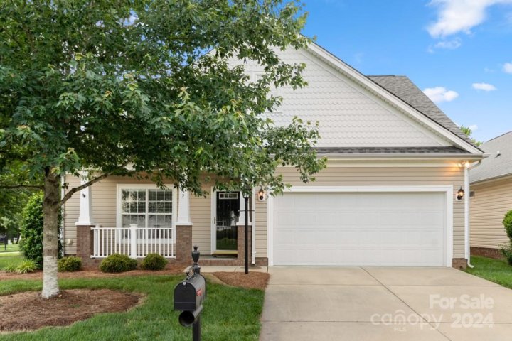 1052 Curry Way sold home in Curry Place, Matthews, NC