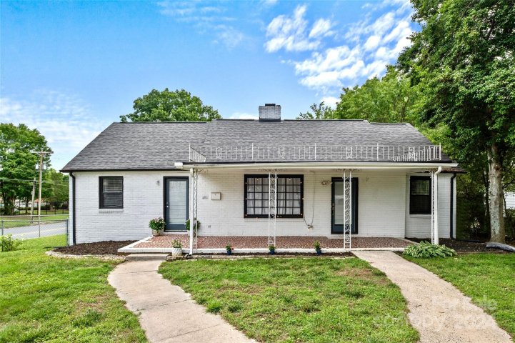 3942 Mcmillan Street sold home in Plaza Forest, Charlotte, NC
