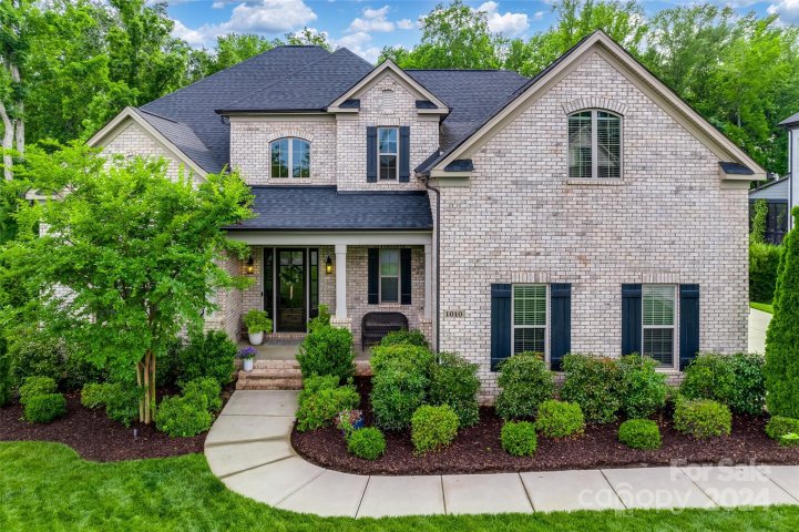 1010 Cherry Laurel Drive sold home in Oldenburg, Waxhaw, NC