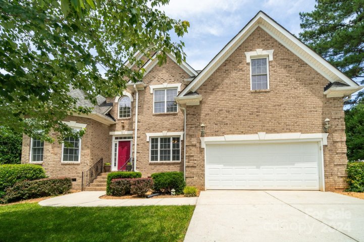 106 Honeysuckle Creek Loop sold home in Honeysuckle Creek, Mooresville, NC