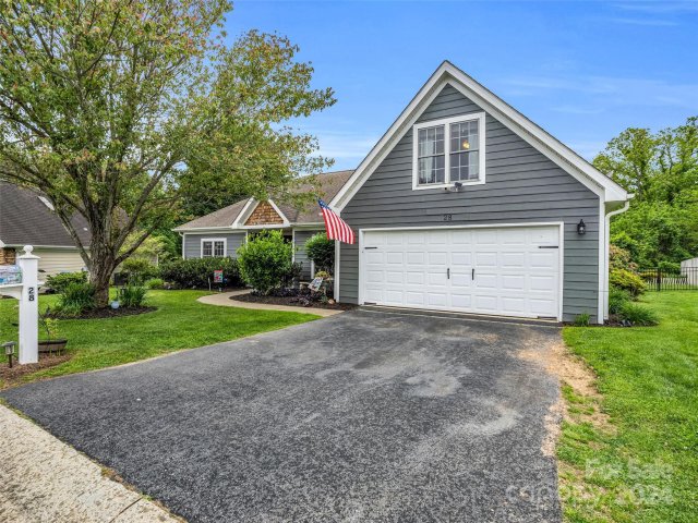 28 Slosman Drive sold home in Crowell Farms, Asheville, NC