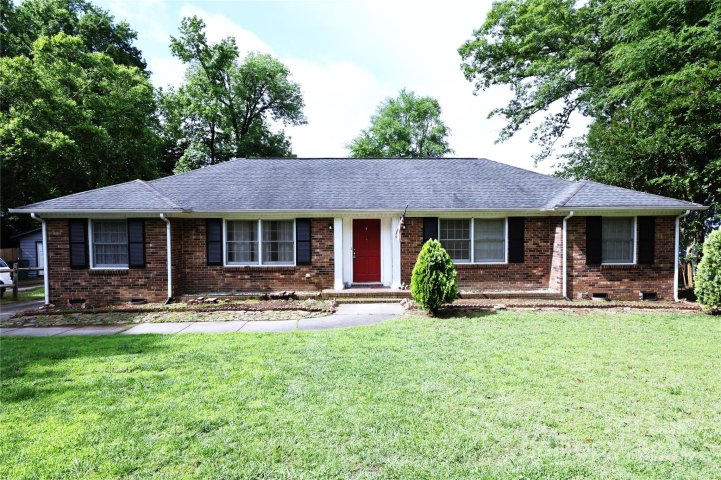 7820 Meadowdale Lane sold home in Easthaven, Charlotte, NC