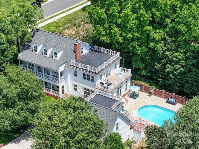 1073 Briarcliff Road sold home in Red Oaks, Mooresville, NC