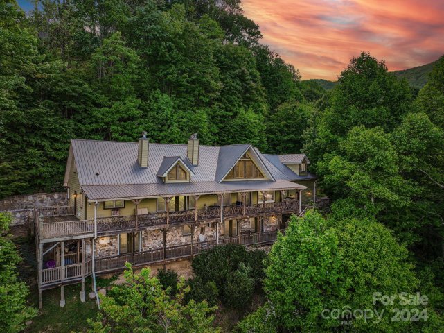 319 Crystal Tree Drive sold home in Crystal Tree, Waynesville, NC