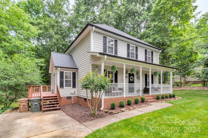 3722 Sandberry Drive sold home in Old Hickory, Waxhaw, NC