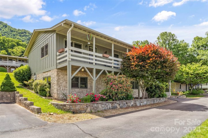22 Granite Lane sold home in Stoney Ridge, Maggie Valley, NC