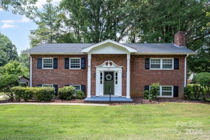 4081 Section House Road sold home in Colonial Heights, Hickory, NC