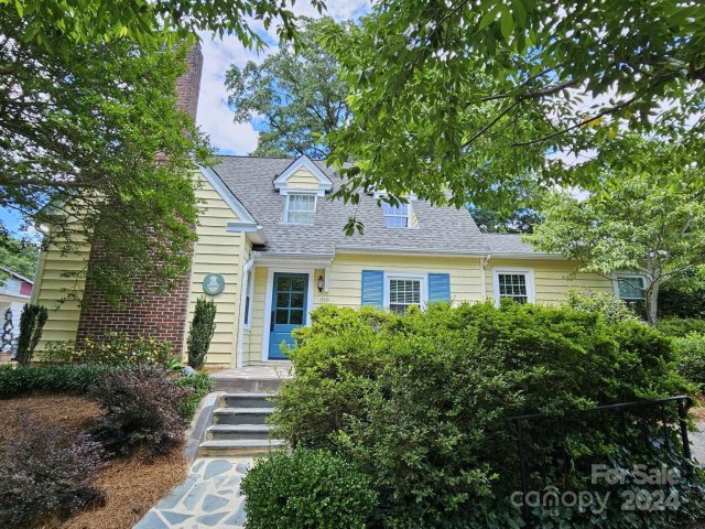 210 Forest Hill Lane sold home in Forest Hills, Gastonia, NC