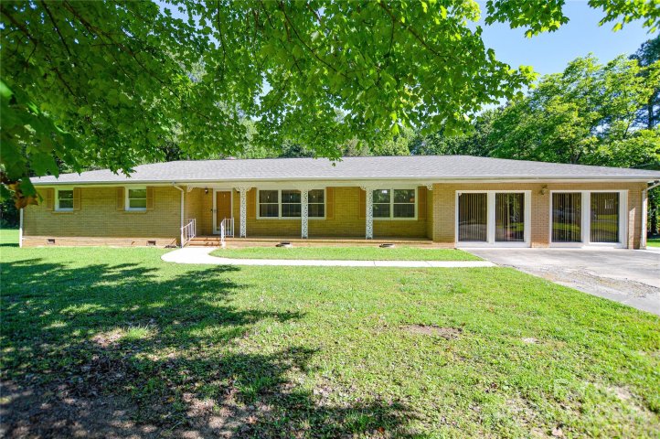 327 Gray Drive sold home in Charcon Heights, Charlotte, NC