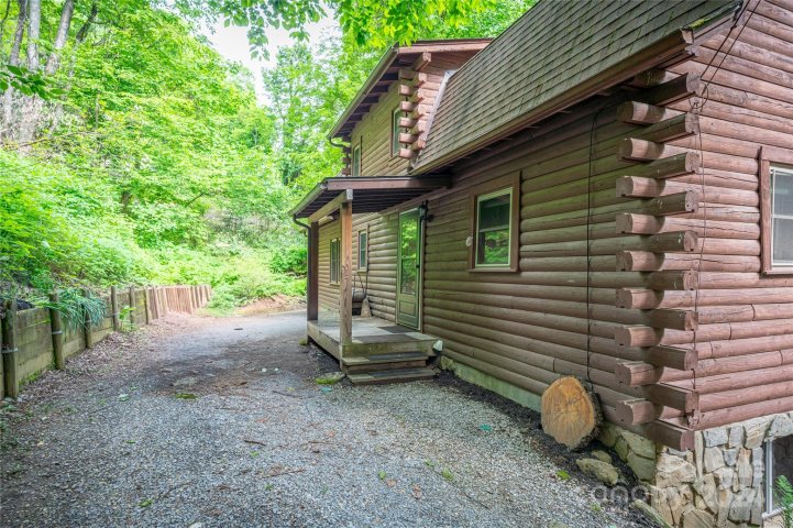 2618 Heath Peak Road sold home in Heath Peak, Waynesville, NC