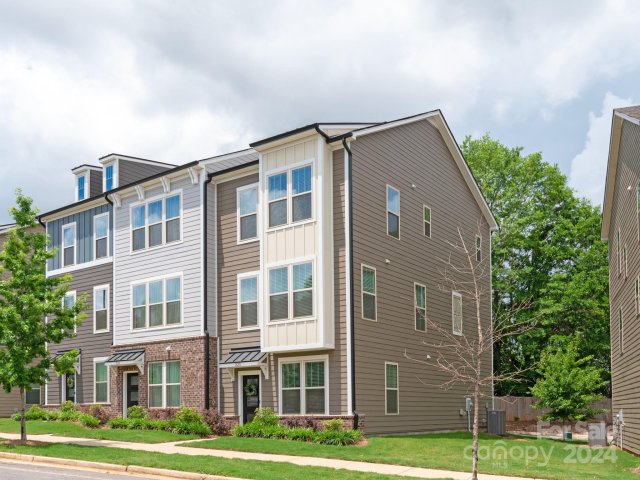 220 Judson Avenue sold home in The Towns at Greenway, Charlotte, NC