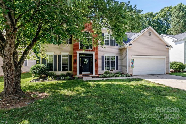 6248 Falls Lake Drive sold home in Mckee Woods, Charlotte, NC