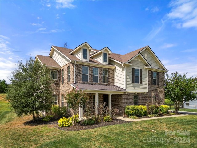 510 Alucio Court sold home in Candella, Matthews, NC