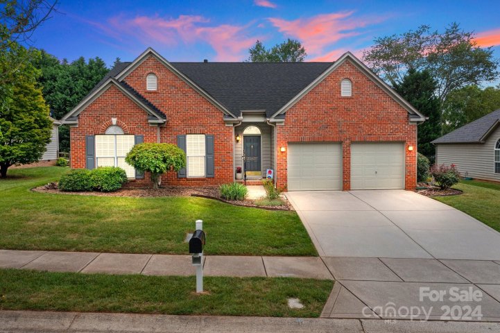 20305 Backcourse Lane sold home in Sawyers Landing, Cornelius, NC