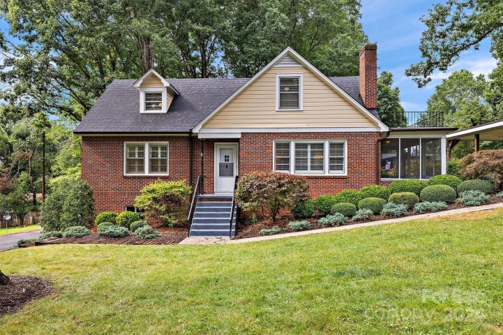 216 31st Avenue sold home in Fairview Park, Hickory, NC