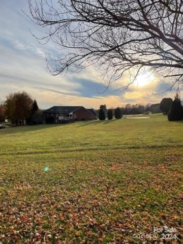 3996 Palmer Circle active home in Silver Creek Plantation, Morganton, NC
