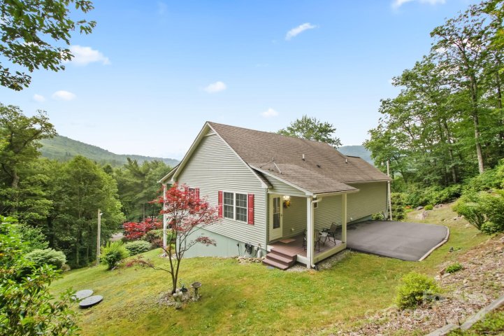 7238 Knoll Road sold home in Gingercake acres, Newland, NC