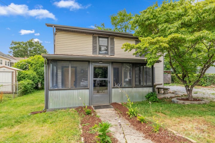 609 Edgewood Avenue sold home in Edgewood, Hendersonville, NC