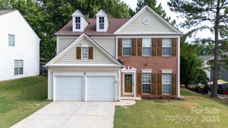 11906 Hawick Valley Lane sold home in Edinburgh, Charlotte, NC