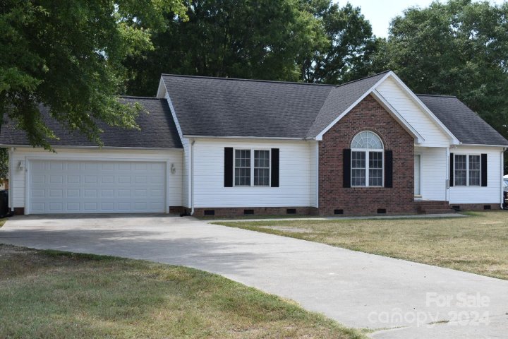 1217 Tom Joye Road sold home in Pine Haven, Clover, SC