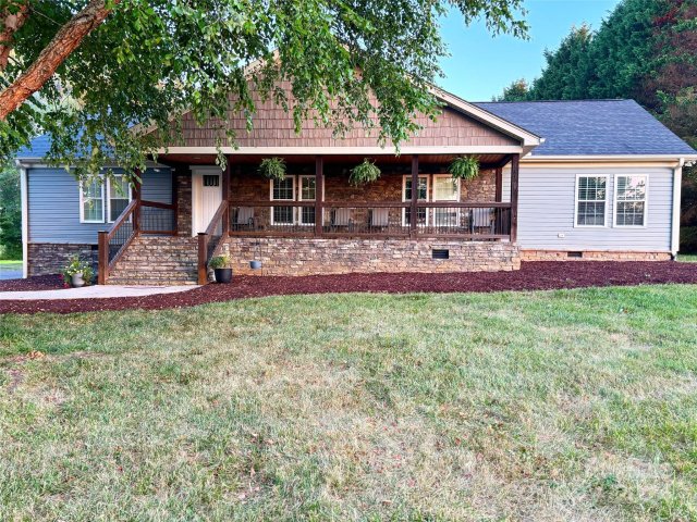 1513 Lewis Farm Road sold home in Lewis Farm Estates, Kings Mountain, NC