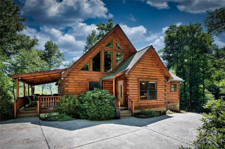 84 Back River Trail sold home in Bear River Lodge, Marshall, NC