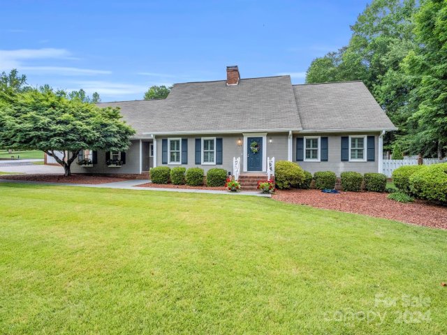 264 Fairforest Drive sold home in Forest Hills, Rutherfordton, NC