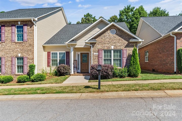 4190 Pickering Drive sold home in Thornbury Village, Hickory, NC