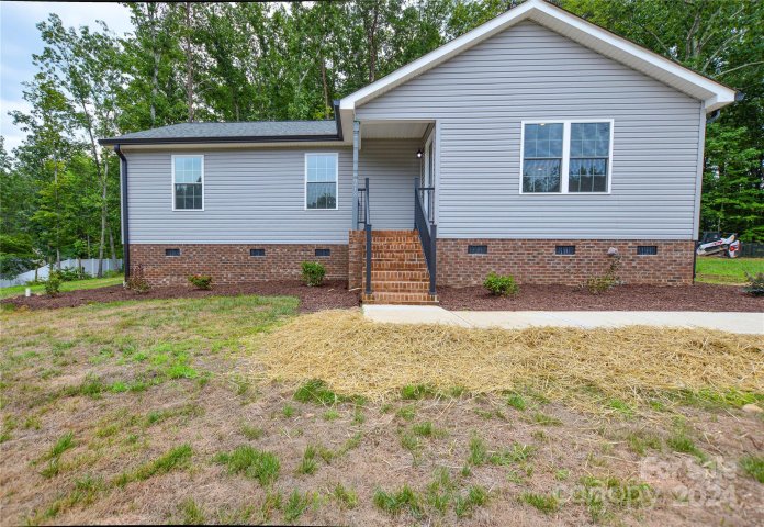 218 Aspen Drive sold home in Oakley Park, Gastonia, NC