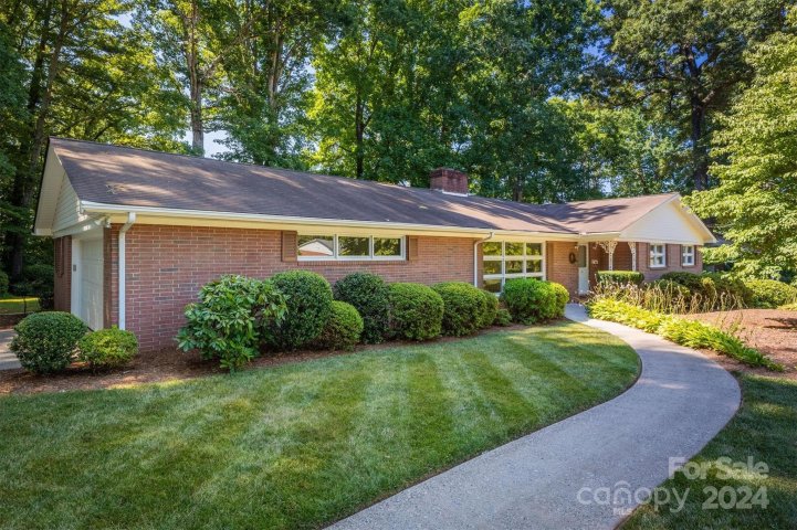 105 Oakwood Street sold home in Woodland Acres, Morganton, NC