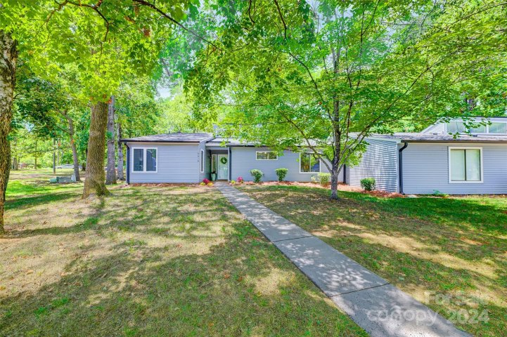 6618 Point Comfort Lane sold home in Carmel Chace, Charlotte, NC