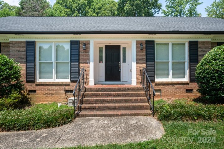 5511 Faulconbridge Road sold home in Birnam Woods, Charlotte, NC