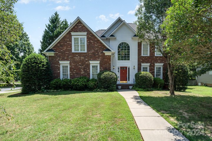 17101 Windy Oaks Court sold home in Stratford Forest, Cornelius, NC