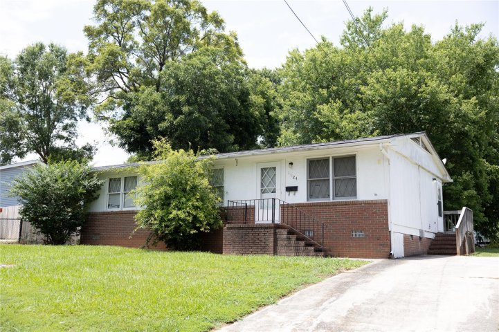 1124 Balthis Drive sold home in East Park, Gastonia, NC