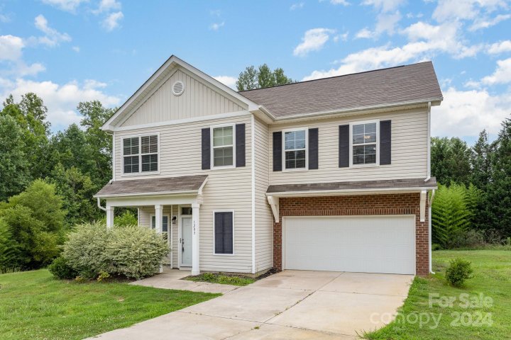 1203 Oak Haven Drive sold home in Oakview Commons, Salisbury, NC