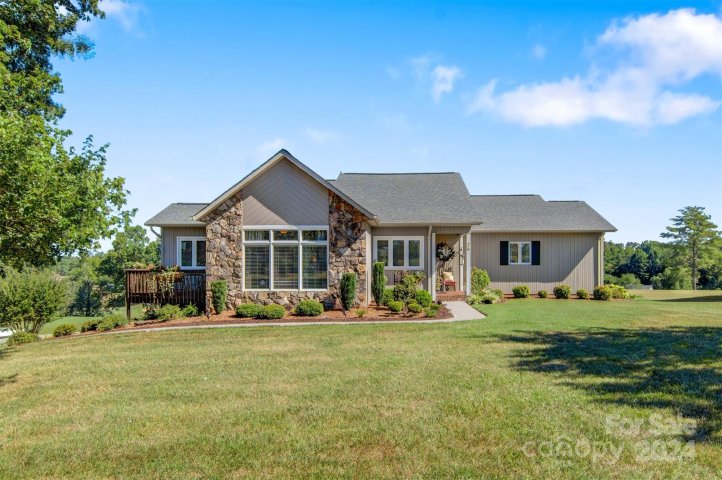 26 Meandering Way sold home in Granada Farms, Granite Falls, NC