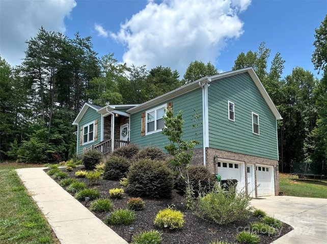 137 Deer Creek Drive sold home in Deer Creek, Hudson, NC