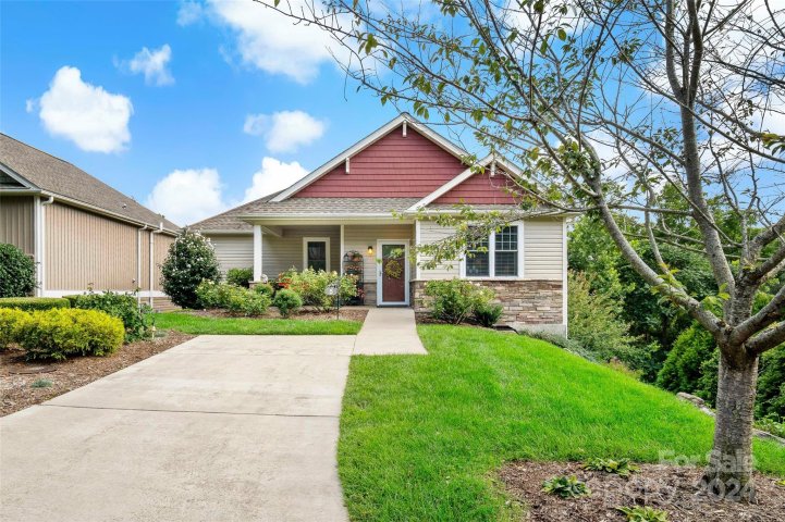 5 Village Overlook Loop sold home in Bee Tree Village, Swannanoa, NC