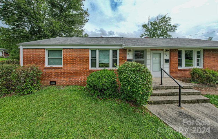 61 Trowbridge Lane sold home in Sapphire Manor, Brevard, NC