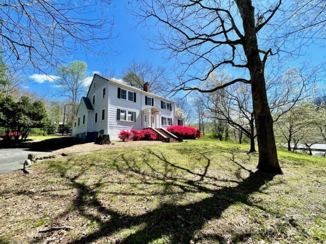 699 Old Us 70 Highway sold home in Ridgecrest, Black Mountain, NC