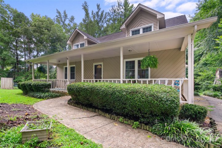 2641 Birchwood Drive sold home in Lakewood Forest, Gastonia, NC